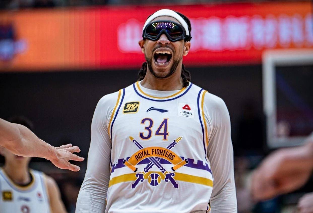 多米平台 -关于转会期体能课后，广东宏远内部沟通备战全明星赛，更衣室稳定，阵容厚度经受考验的信息