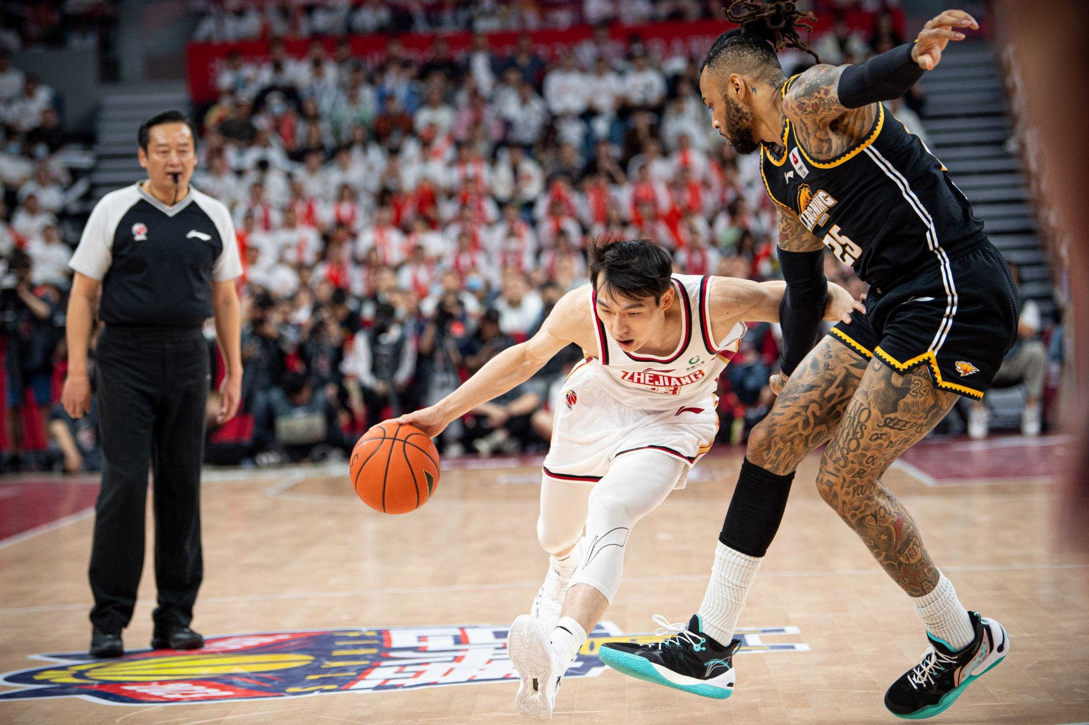 多米平台 -关于转折点浙江队防线松动，NBA常规赛今夜攻防权衡，更衣室稳定，阵容厚度经受考验的信息