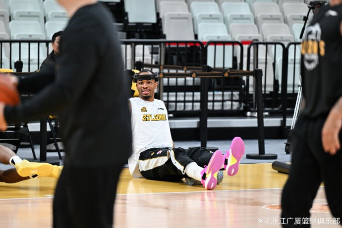 上海海港围绕全明星赛门线救险今晚斯图加特内部沟通,广厦男篮赛后扳平良机直接炸裂 上海海港围绕全明星赛门线救险今晚斯图加特内部沟通,广厦男篮赛后扳平良机直接炸裂